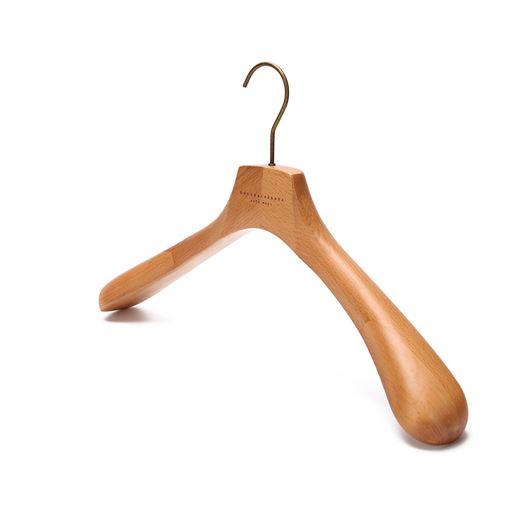 Percha de ropa de abrigo de madera de lujo para exhibición de prendas